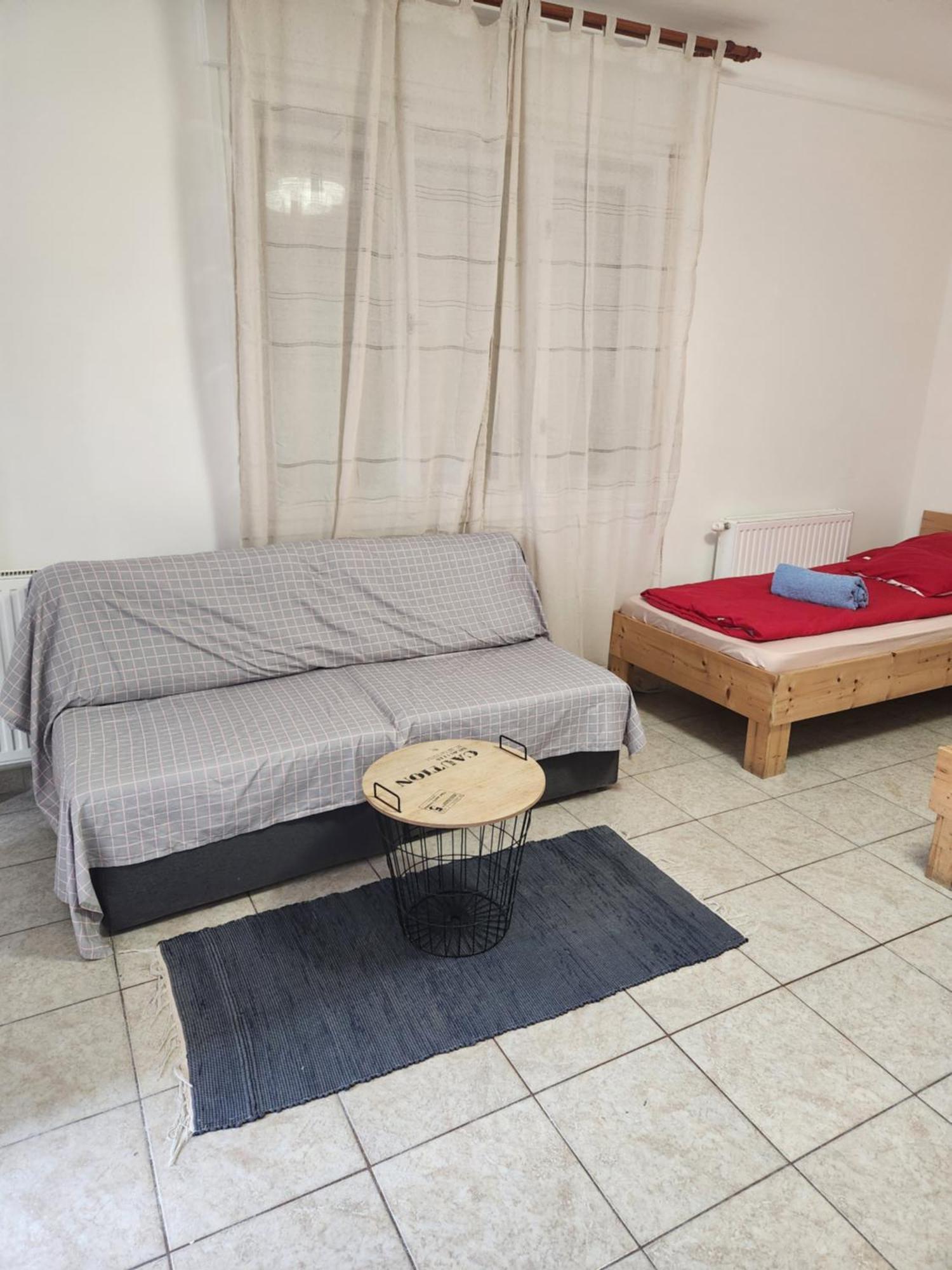 Orsi Apartman / vendegház Kecskemét Exterior foto